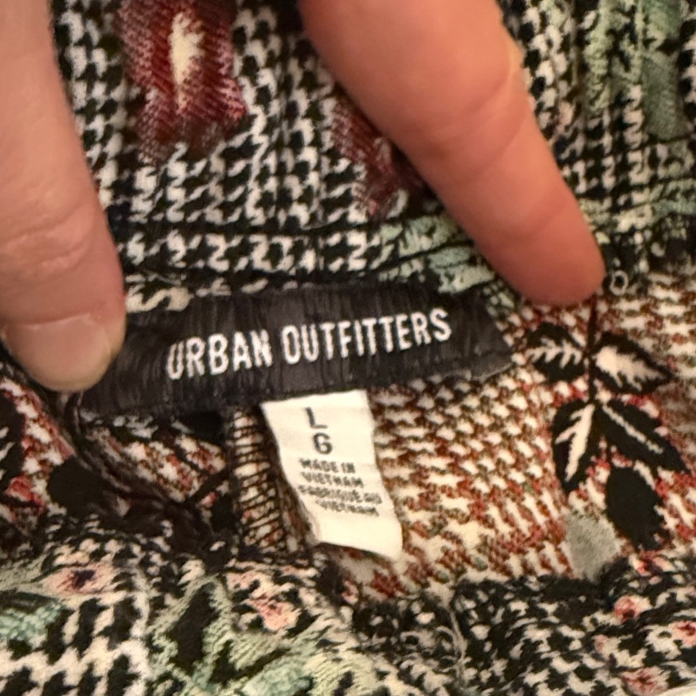 Urban Outfitters Gray Floral Plaid Trousers - Picture 2 of 7